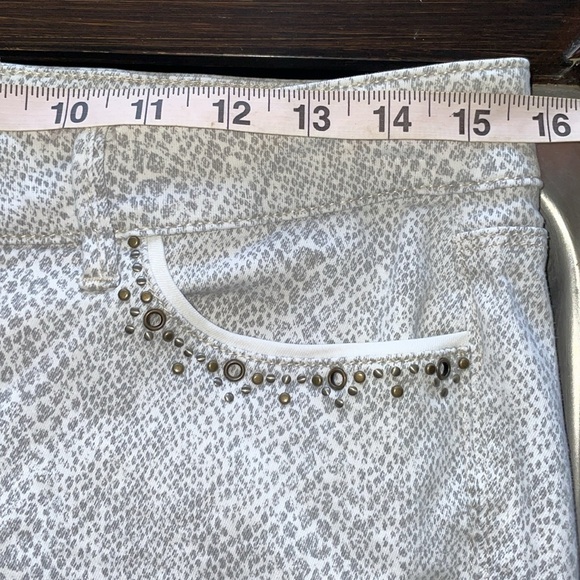 WHBM Gray Moto Skinny Snakeskin Print Crop Jeans Studded Accents Zip Ankle Edgy - Picture 9 of 16